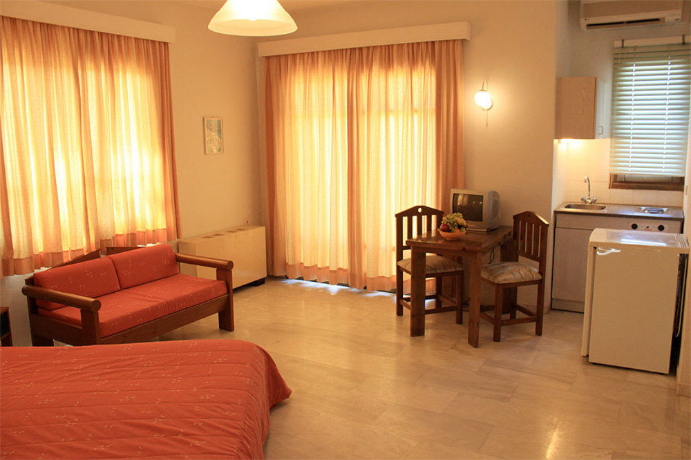 Calypso Hotel Apartments Hriszí Aktí Haniá Kültér fotó